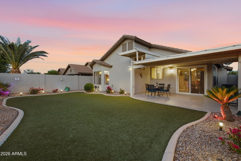 4 Mayfield Dr, San Tan Valley, AZ 85143