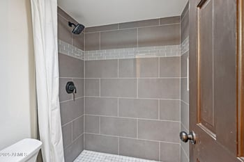 4 La Diosa Dr, Tempe, AZ 85282