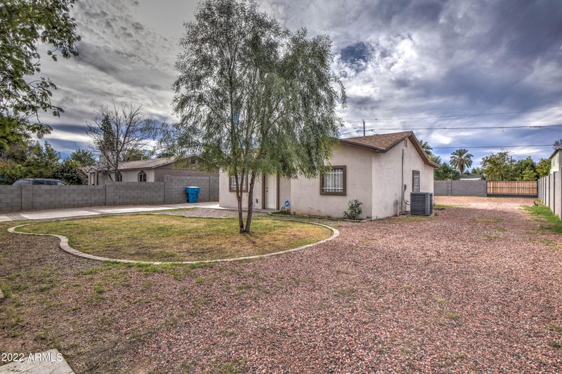 4 S 27th Dr, Phoenix, AZ 85009