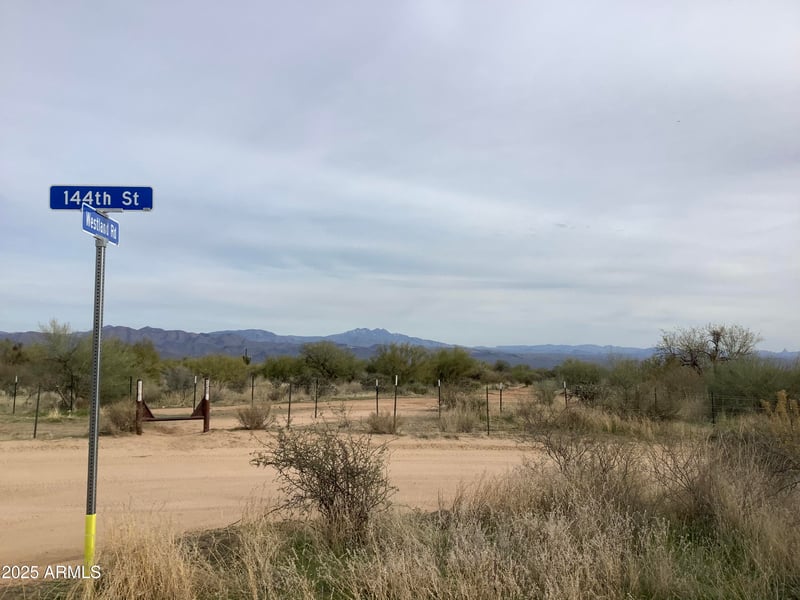 40 144th St #D, Scottsdale, AZ 85262