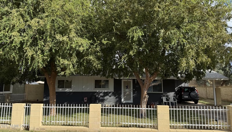 4001 17th St, Phoenix, AZ 85016