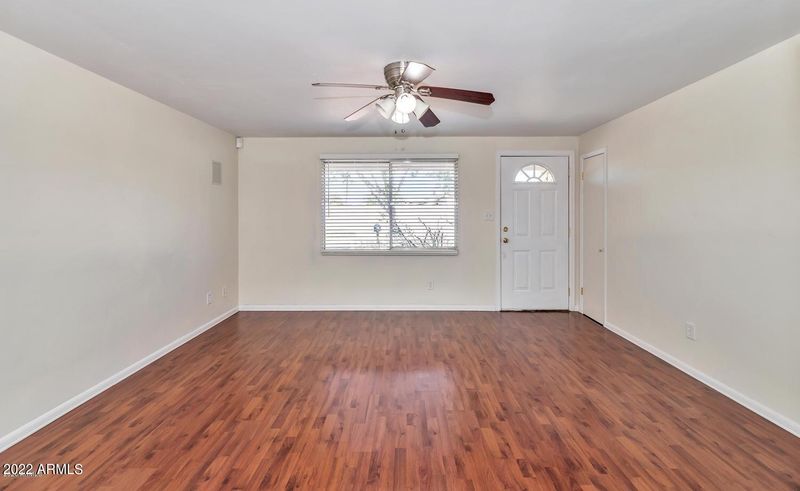 4001 E Hearn Rd, Phoenix, AZ 85032