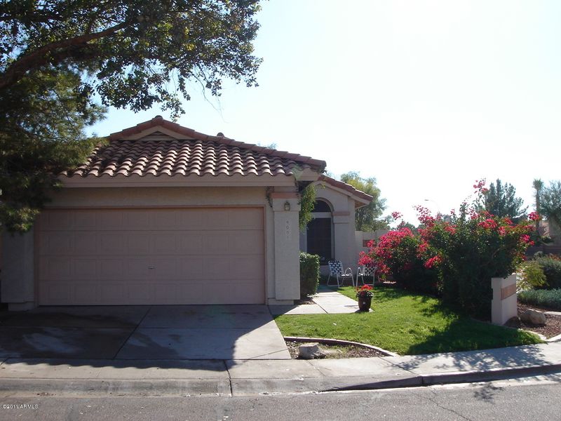 4001 E Woodland Dr, Phoenix, AZ 85048