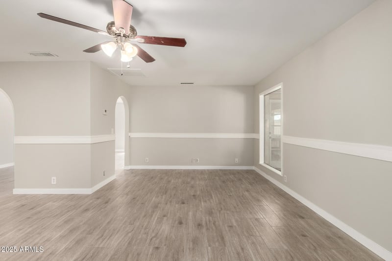 4001 Libby St, Glendale, AZ 85308