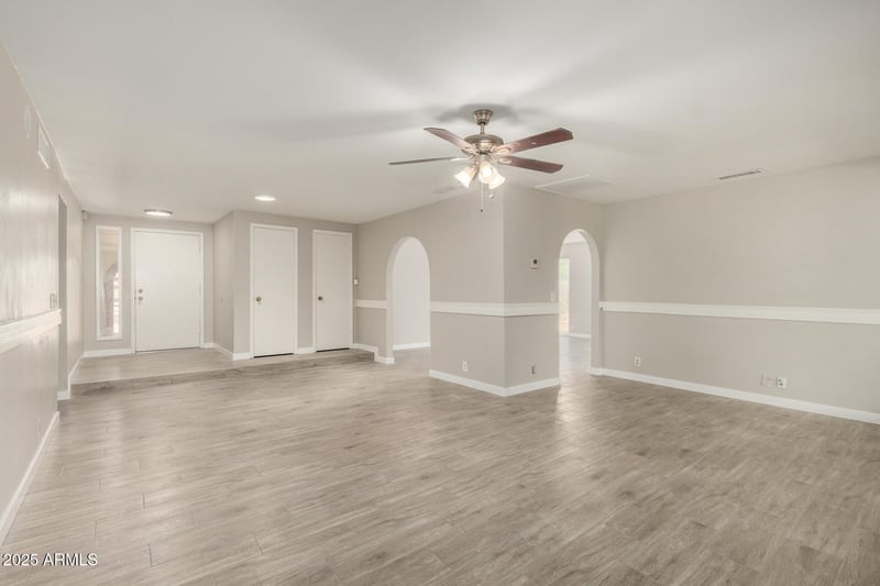 4001 Libby St, Glendale, AZ 85308