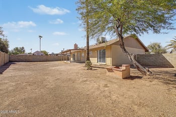 4001 W Villa Rita Dr, Glendale, AZ 85308