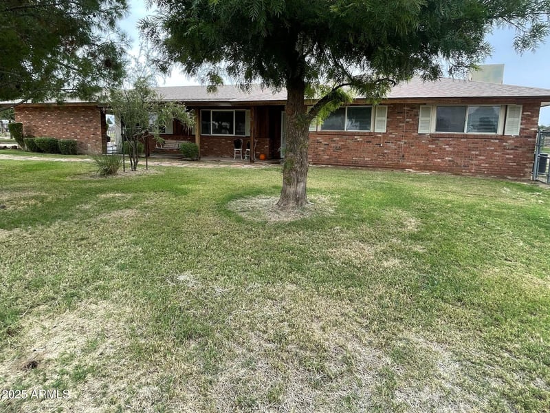 40011 Taylor St, San Tan Valley, AZ 85140