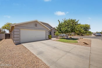 40018 Lerwick Dr, San Tan Valley, AZ 85140