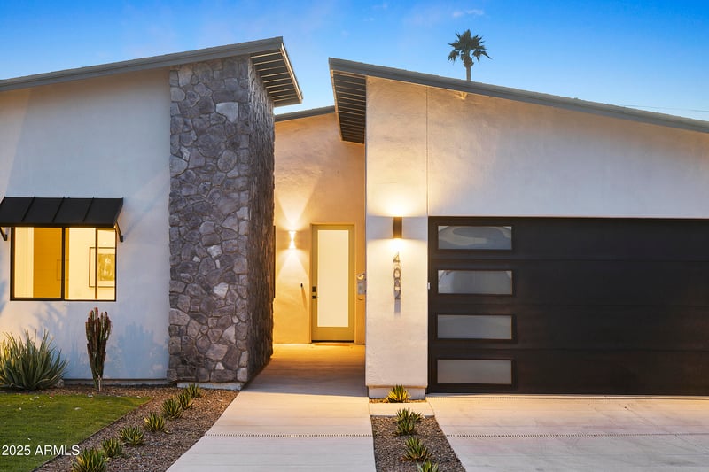 4002 33rd Pl, Phoenix, AZ 85018