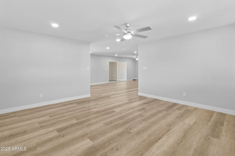 4002 86th Dr, Phoenix, AZ 85037