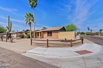 4002 Altadena Ave, Phoenix, AZ 85029