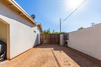 4002 Clarendon Ave, Phoenix, AZ 85018