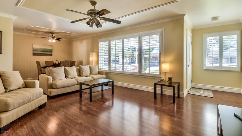 4002 E Catalina Dr, Phoenix, AZ 85018