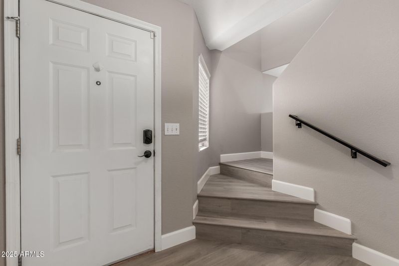 4002 E Melinda Ln, Phoenix, AZ 85050