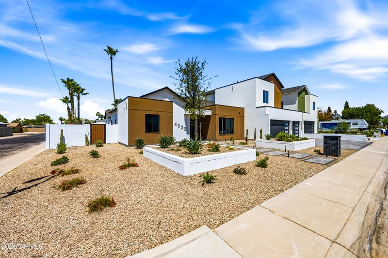 4002 N 34th St, Phoenix, AZ 85018