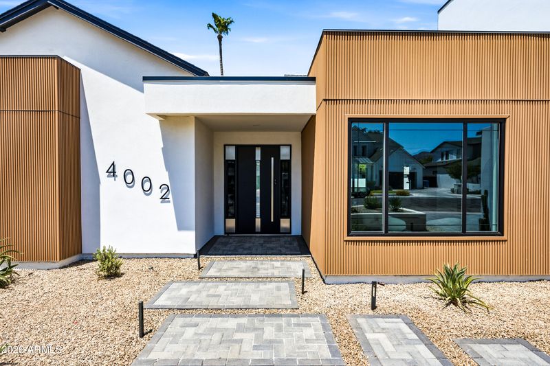 4002 N 34th St, Phoenix, AZ 85018
