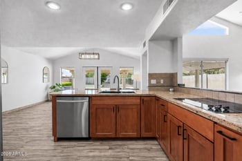 4003 Rose Garden Ln, Glendale, AZ 85308