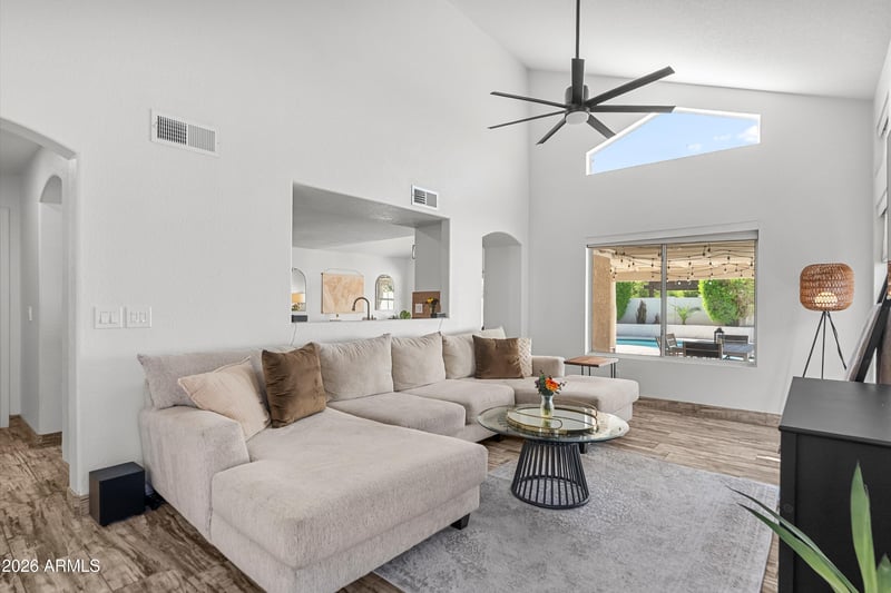 4003 Rose Garden Ln, Glendale, AZ 85308