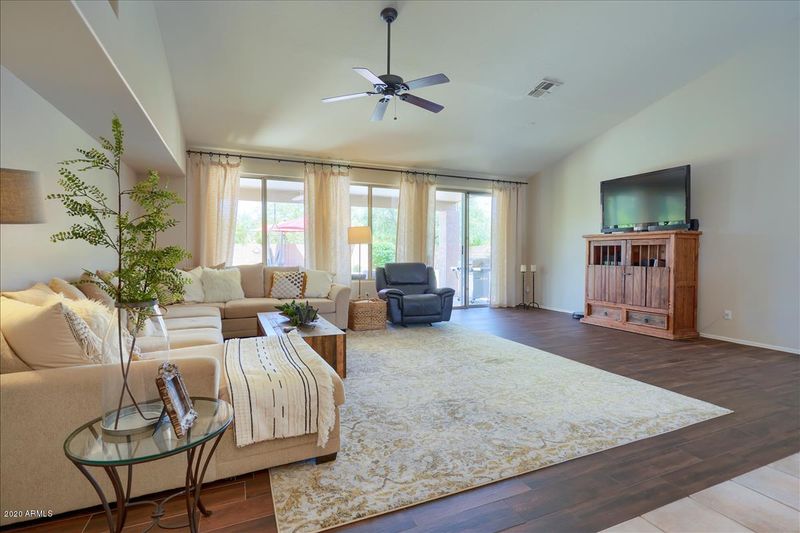 4004 E Hamblin Dr, Phoenix, AZ 85050