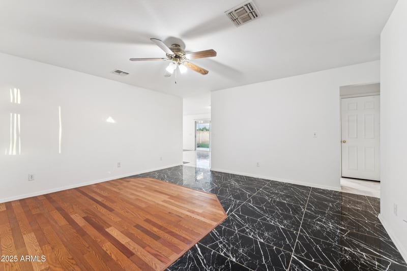 4004 Myrtle Ave, Phoenix, AZ 85051