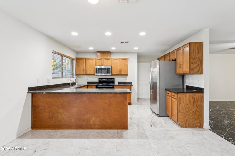 4004 Myrtle Ave, Phoenix, AZ 85051