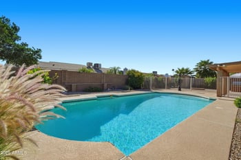 4007 Anderson Dr, Glendale, AZ 85308
