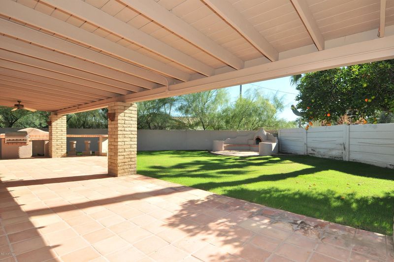 4007 E San Miguel Ave, Phoenix, AZ 85018