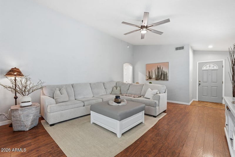 4007 Rose Garden Ln, Glendale, AZ 85308
