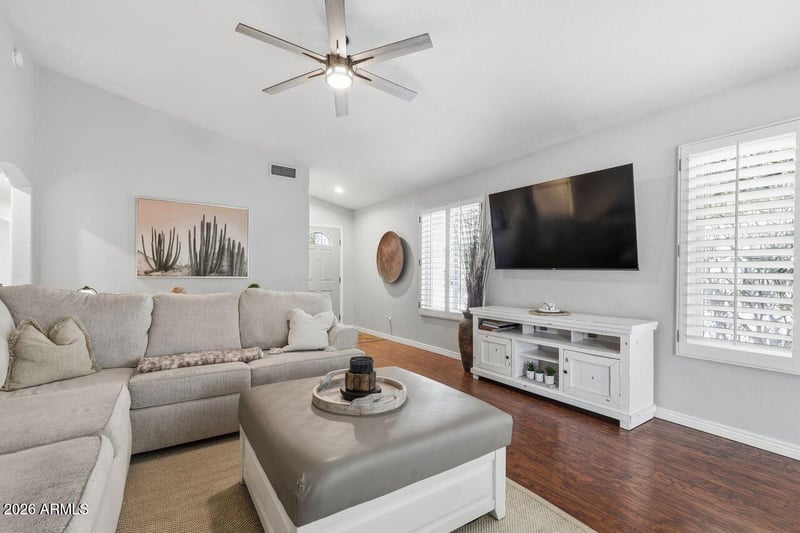 4007 Rose Garden Ln, Glendale, AZ 85308