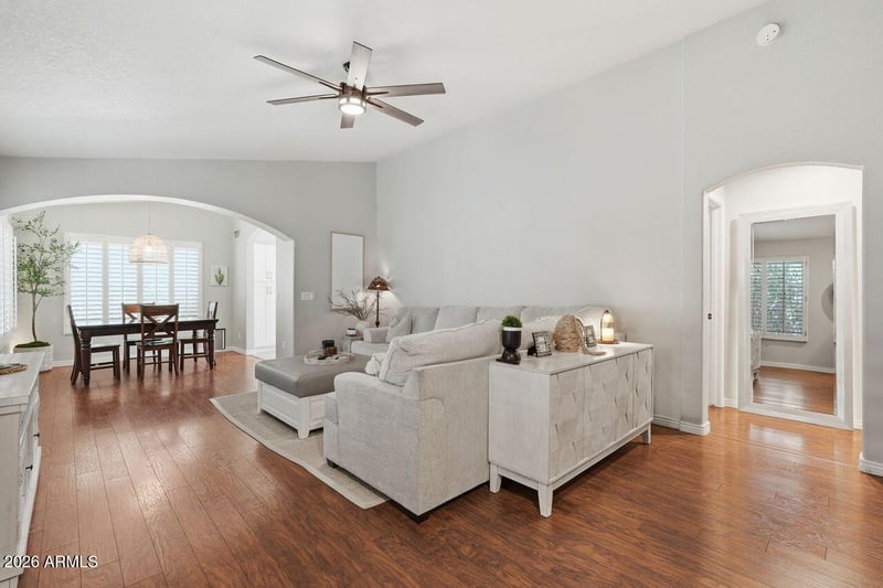 4007 Rose Garden Ln, Glendale, AZ 85308