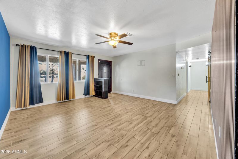 4007 W Solar Dr, Phoenix, AZ 85051