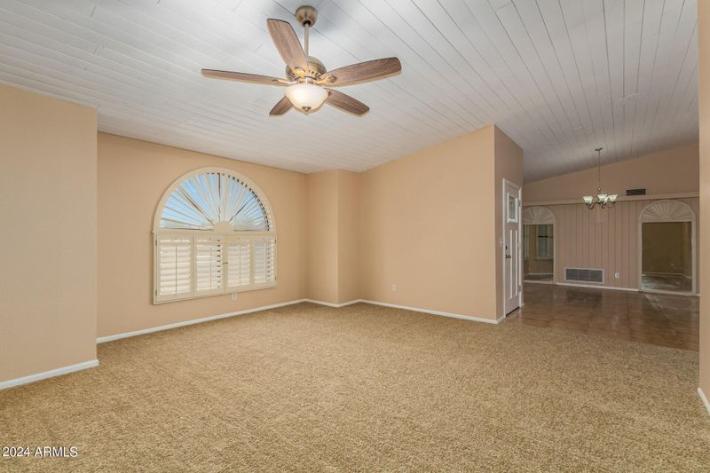 4008 E Cholla Canyon Dr, Phoenix, AZ 85044