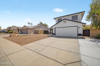 4009 W Misty Willow Ln, Glendale, AZ 85310
