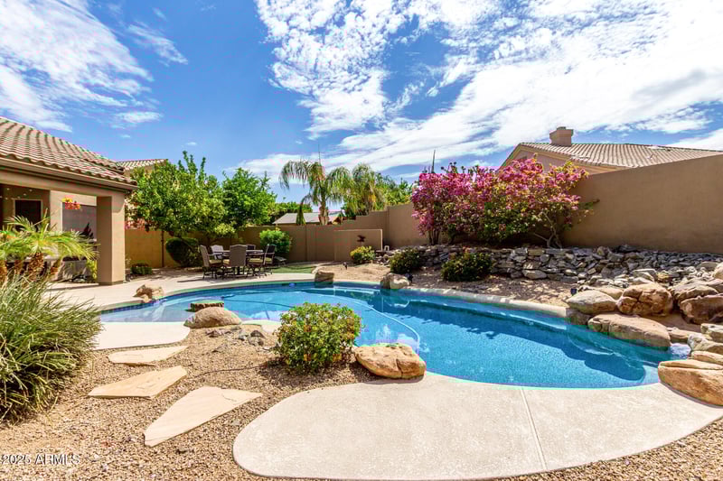 401 Amber Ridge Way, Phoenix, AZ 85048