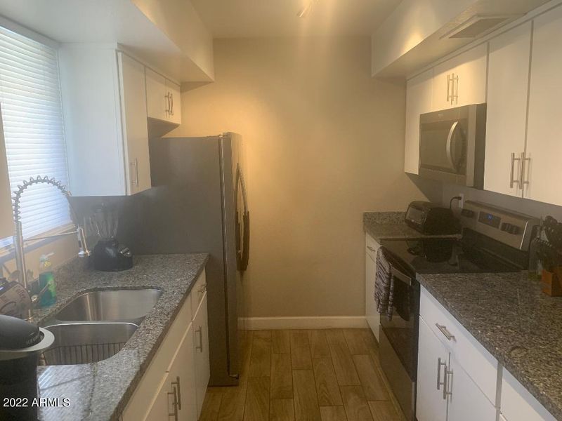 401 E Pecan Rd E, Phoenix, AZ 85040