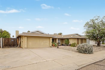 4010 W Campo Bello Dr, Glendale, AZ 85308