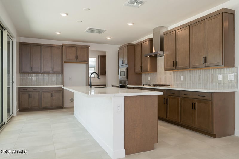 40101 Alameda Dr, San Tan Valley, AZ 85140