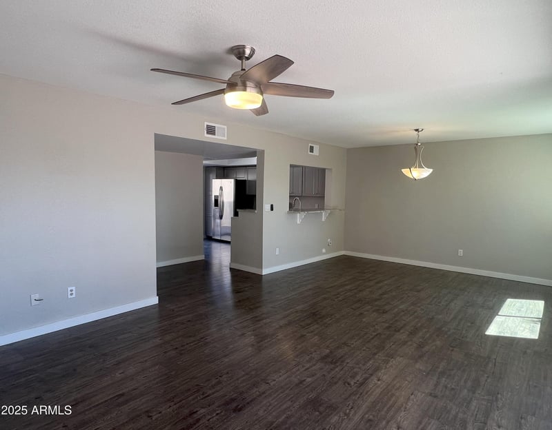 4011 Charter Oak Rd, Phoenix, AZ 85032