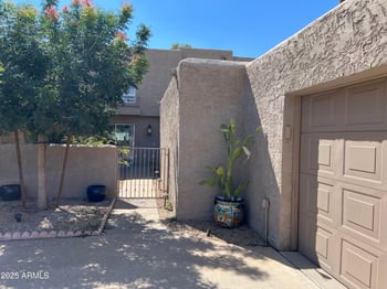 4011 Charter Oak Rd, Phoenix, AZ 85032