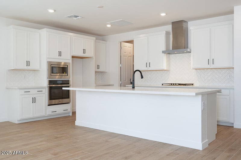 40113 Alameda Dr, San Tan Valley, AZ 85140