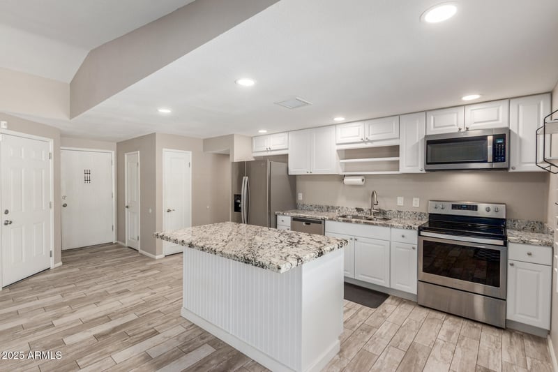 4012 Capitan Dreyfus Ave, Phoenix, AZ 85032