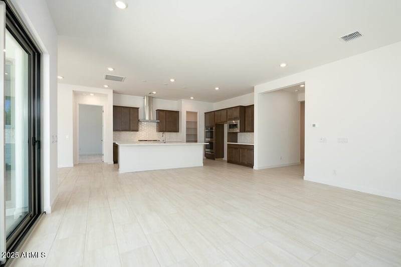 40129 Alameda Dr, San Tan Valley, AZ 85140