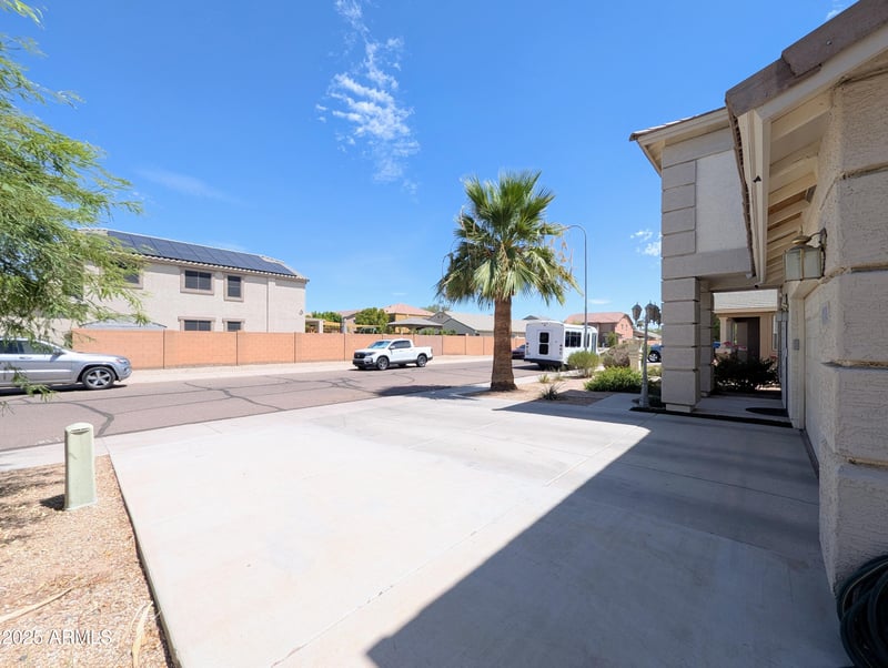 4014 74th Ln, Phoenix, AZ 85043