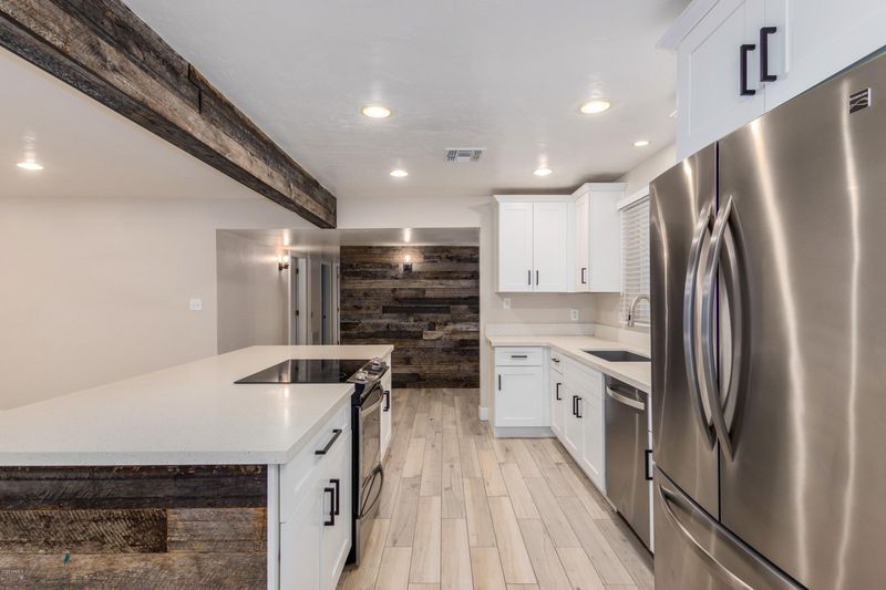 4014 E Montecito Ave, Phoenix, AZ 85018