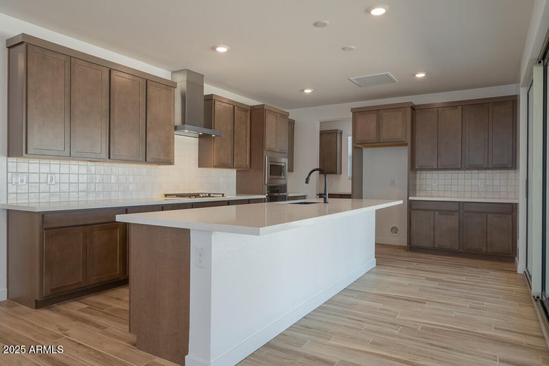 40147 Alameda Dr, San Tan Valley, AZ 85140
