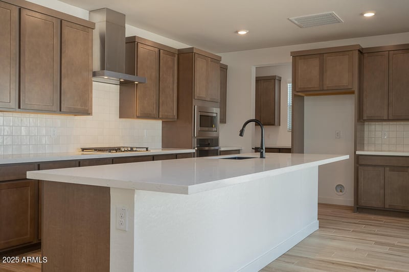 40147 Alameda Dr, San Tan Valley, AZ 85140
