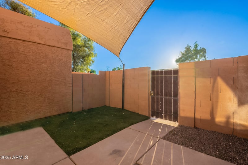 4015 44th St, Phoenix, AZ 85040