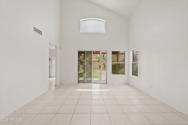 4015 E Anderson Dr, Phoenix, AZ 85032