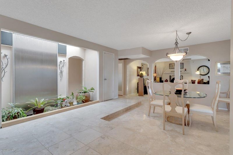 4015 E Cannon Dr, Phoenix, AZ 85028