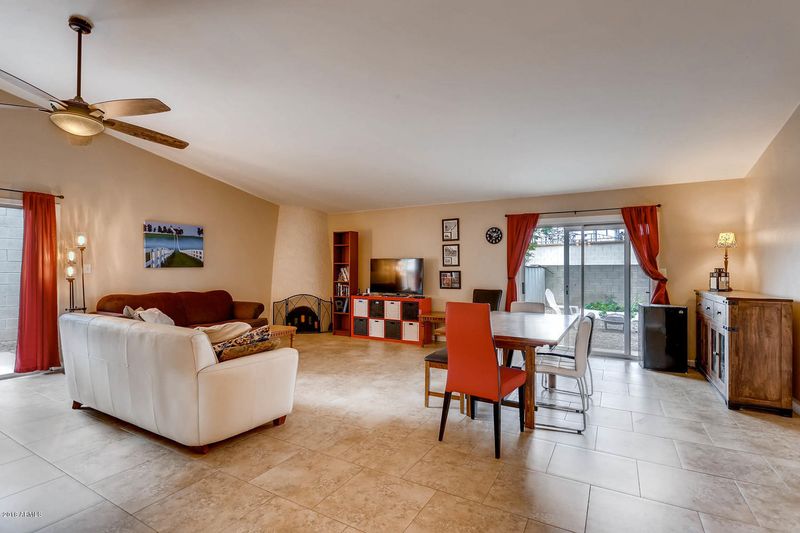 4015 W Harmont Dr, Phoenix, AZ 85051